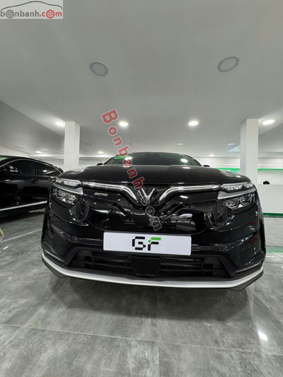 Xe VinFast VF8 Eco AWD 2023