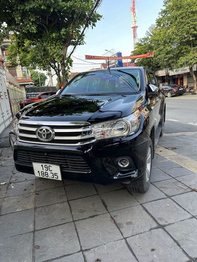 Toyota Hilux 2016 2.5E 4x2 MT - 200000 km