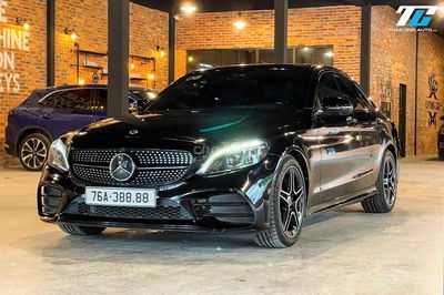 Mercedes C300 AMG đen nt đen sx2021 đi 38k km