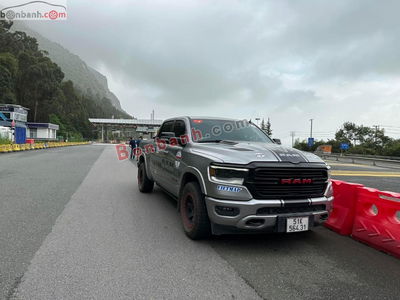 Xe RAM 1500 Laramie Night Edition 5.7L 4x4 AT 2022