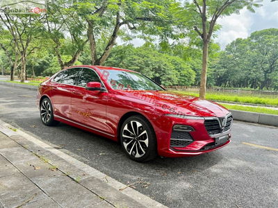 Xe VinFast Lux A 2.0 Premium 2.0 AT 2021