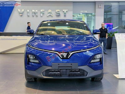 Xe VinFast VF6 Eco 2025