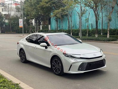 Xe Toyota Camry 2.5 HEV Mid 2025