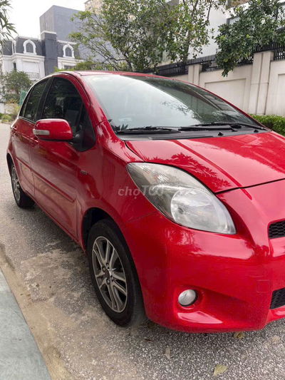 Toyota Yaris 2013 RS 1.5 AT - 129999 km