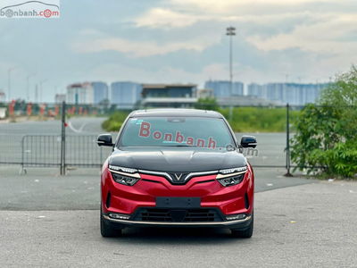 Xe VinFast VF8 Lux Plus 2024
