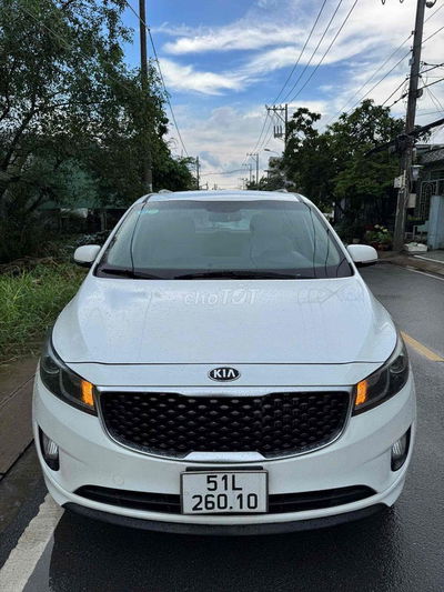Kia Sedona 2018 máy dầu 2.2 bản tiêu chuẩn