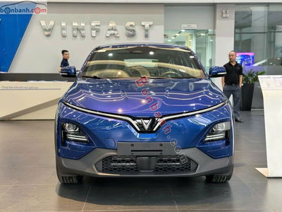 Xe VinFast VF6 Eco 2025