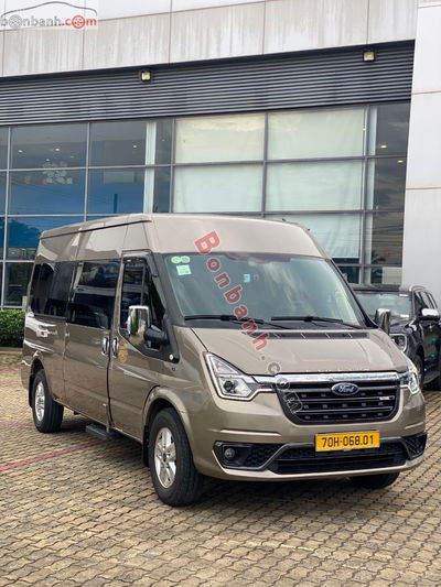 Xe Ford Transit Tiêu chuẩn 2023