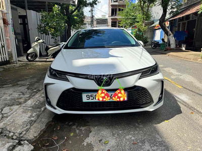 Toyota Corolla Altis 2025 1.8V - 4200 km nhập khâu