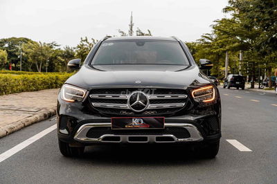 GLC200 facelift 2022 màu đen cá nhân siêu đẹp