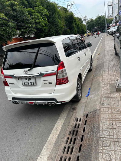 Toyota Innova 2016 2.0G - 620000 km