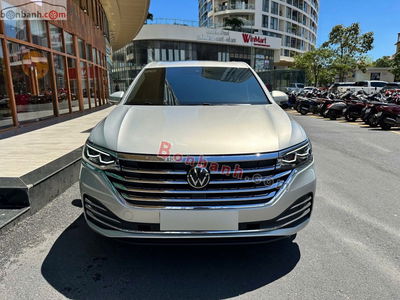 Xe Volkswagen Viloran Luxury 2025