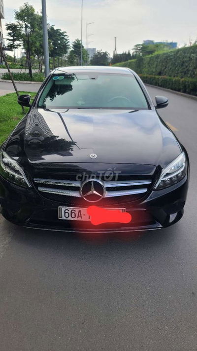 xe 2020 C200 - 60000 km