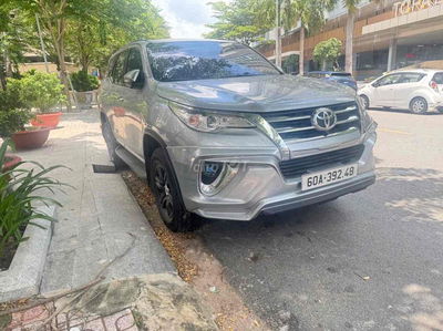 Mình cần bán Fortuner 2017 máy xăng số tự động