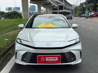 Cọp Camry Hydrid Top 2025 đi siêu lướt HT Bank 75