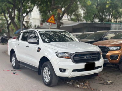 Ford Ranger XLS 2018 số tự động màu trắng