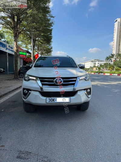 Xe Toyota Fortuner 2.8V 4x4 AT 2019