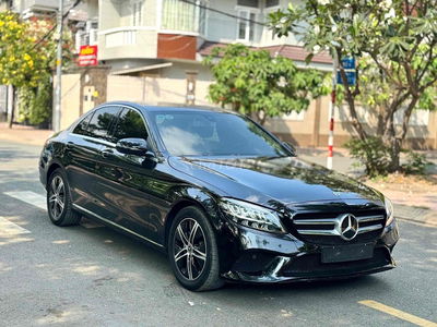 Mercedes Benz C180 Model 2021 1 chủ từ đầu