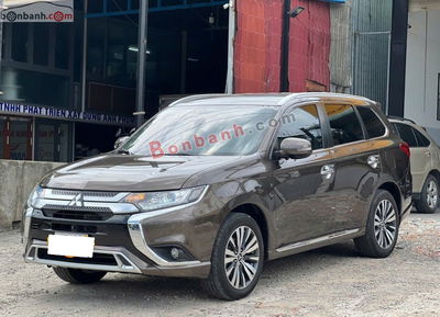 Xe Mitsubishi Outlander 2.0 CVT 2022
