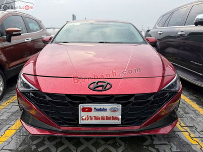 Xe Hyundai Elantra 1.6 AT Tiêu chuẩn 2022
