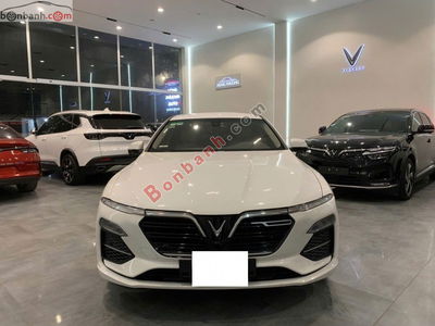 Xe VinFast Lux A 2.0 Premium 2.0 AT 2019