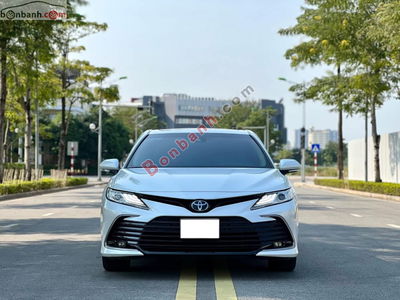 Xe Toyota Camry 2.0Q 2023