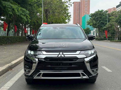 Mitsubishi Outlander 2024 Premium 2.0 CVT - 4000 k