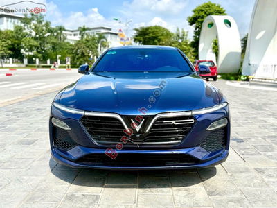 Xe VinFast Lux A 2.0 Base 2.0 AT 2021