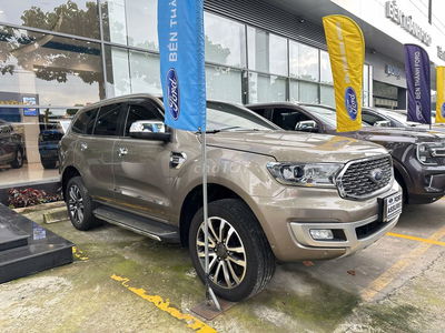 Ford Everest Titanium 2020 bảo hành 2026 vay 75%