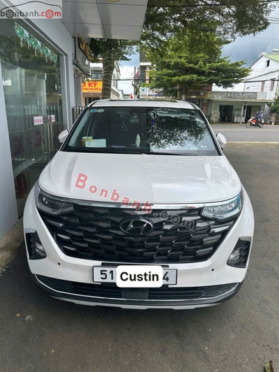Xe Hyundai Custin Cao Cấp 2.0T 2023