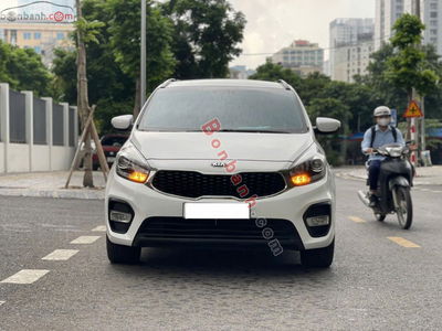 Xe Kia Rondo GMT 2017