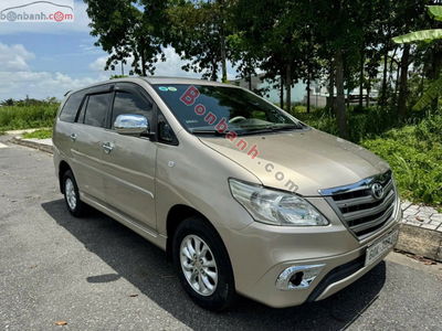 Xe Toyota Innova 2.0E 2014
