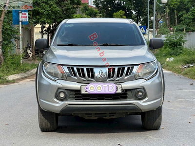 Xe Mitsubishi Triton 4x2 MT 2015