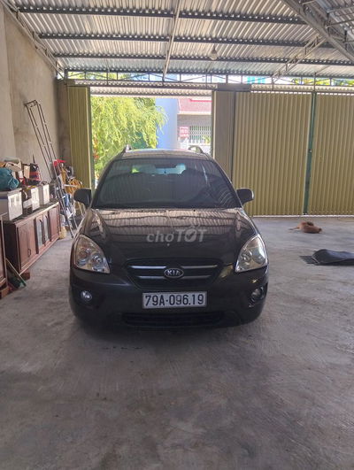 Kia Carens 2010 . 7 chổ