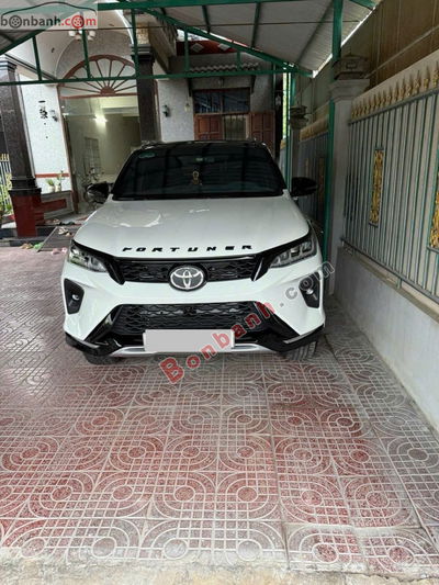 Xe Toyota Fortuner Legender 2.4L 4x2 AT 2024