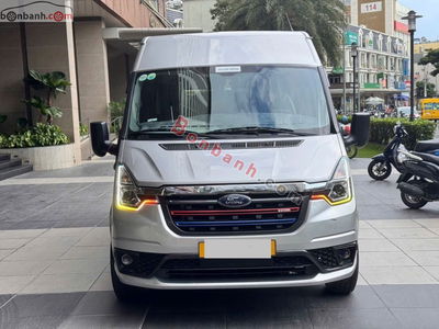 Xe Ford Transit Tiêu chuẩn 2024