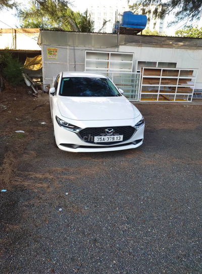 Mazda 3 2024 1.5L Deluxe - 2000 km