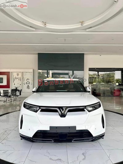 Xe VinFast VF9 Eco 2025