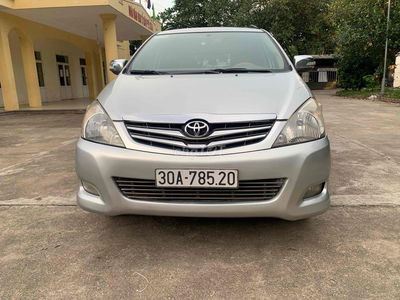 Toyota Innova 2008 V - 15000 km