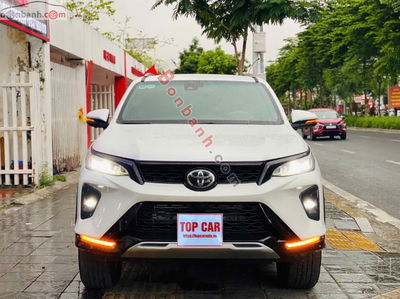 Xe Toyota Fortuner 2.8V 4x4 AT Legender 2021