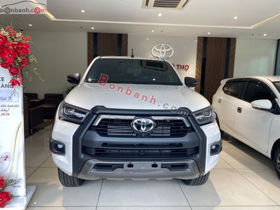 Xe Toyota Hilux Adventure 2.8L 4x4 AT 2025