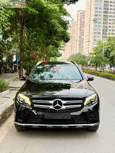 Xe Mercedes Benz GLC 300 4Matic 2018