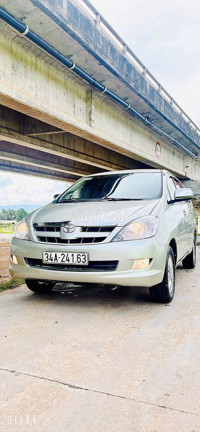Toyota Innova 2006 G - 222 km