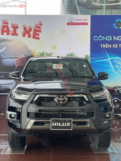 Xe Toyota Hilux Adventure 2.8L 4x4 AT 2025