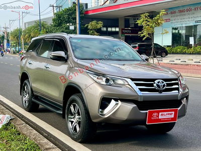 Xe Toyota Fortuner 2.7V 4x2 AT 2018