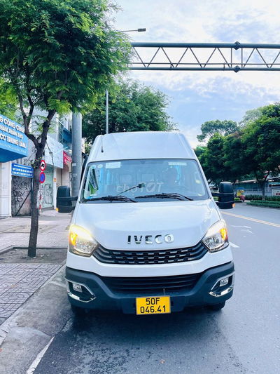 Bán xe 19 chỗ Iveco 2023