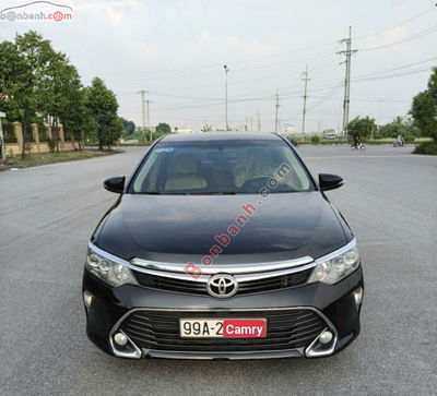 Xe Toyota Camry 2.0E 2018