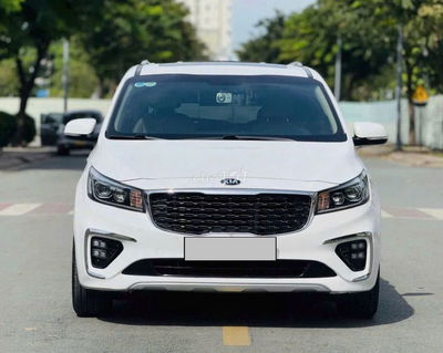 Kia Sedona 2018 - 80000 km