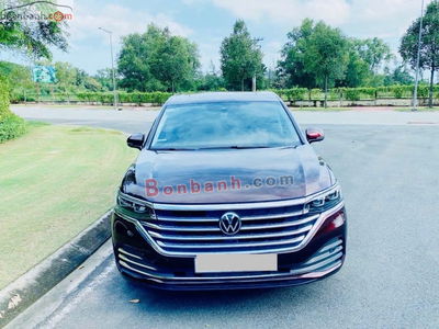 Xe Volkswagen Viloran Luxury 2024