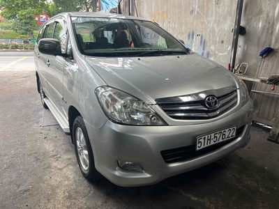 Toyota Innova 2009 V tự động